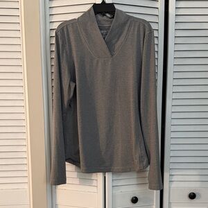 Old Navy Active Semi-Fitted Gray Top